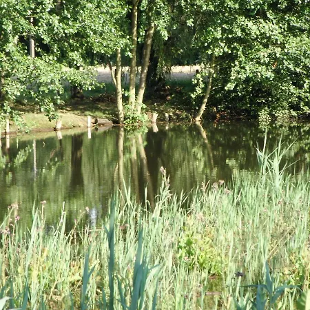 D Hotes Domaine Des Patrus Gæstehus