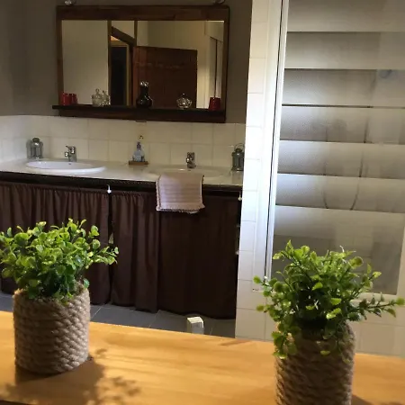 Gæstehus D Hotes Domaine Des Patrus 3*